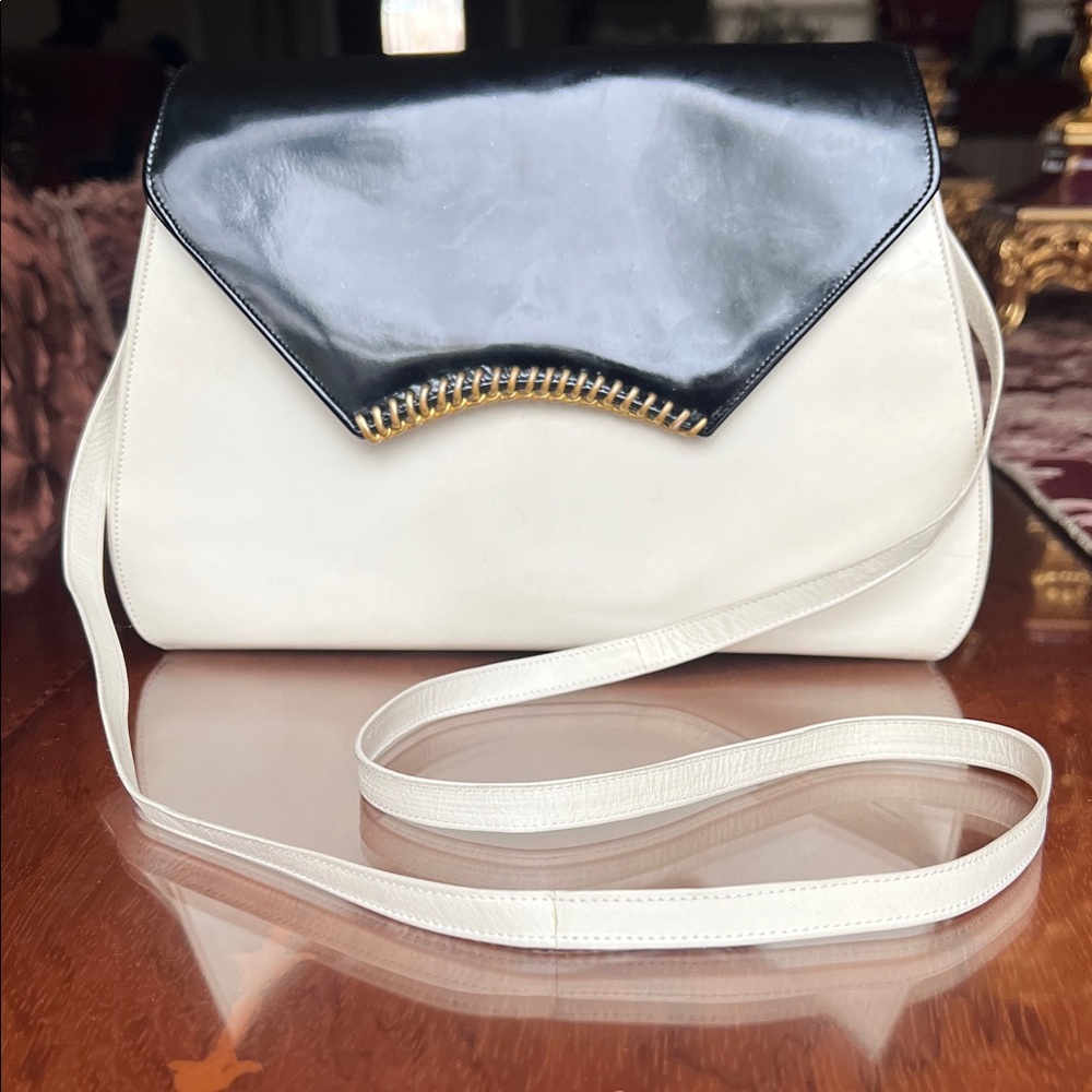 Vintage Authentic Bally Italy Rare Black and Cream Smooth Leather Crossbody Bag